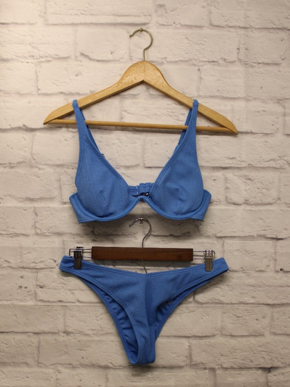 Damsel Medium/Large Bright Blue Underwire Bikini Summer Travel Beach Pool